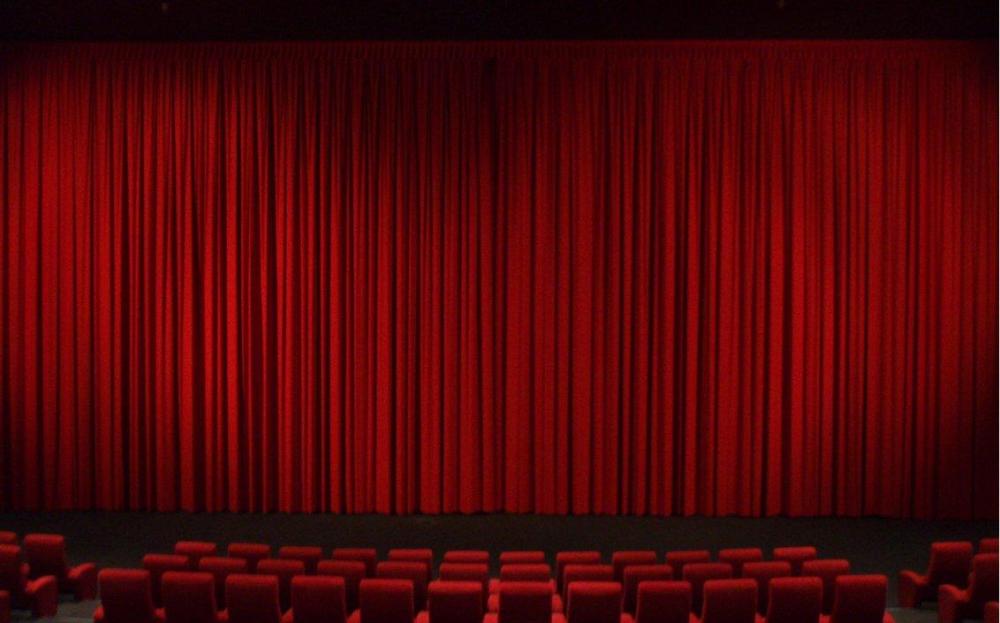 red-curtains-61.jpg